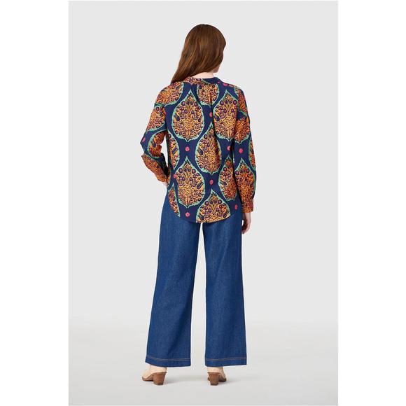 NEW LIVRO jane v-neck top in saffron botanicals - Picture 2 of 3